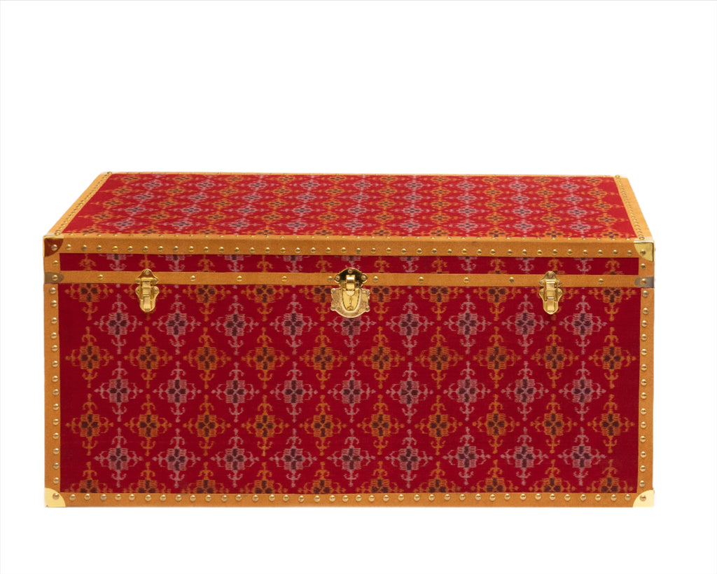 TRIBAL CHAUSAR TRUNK